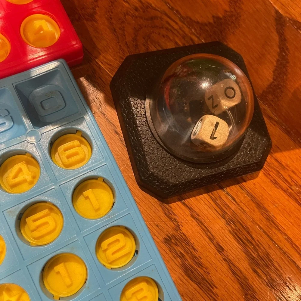 Vintage Board Game with Dice Popper Pop-o-matic Bingo game